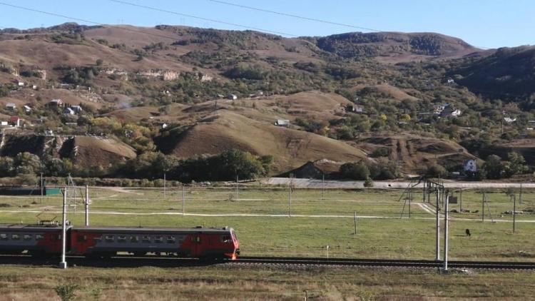 Поезд из Кисловодска в Крым временно будет ходить по новому расписанию