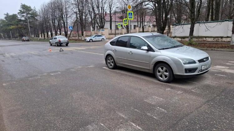 В Ессентуках под машину попала 75-летняя женщина