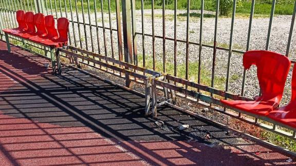 В селе Предгорного округа подожгли спортивную площадку