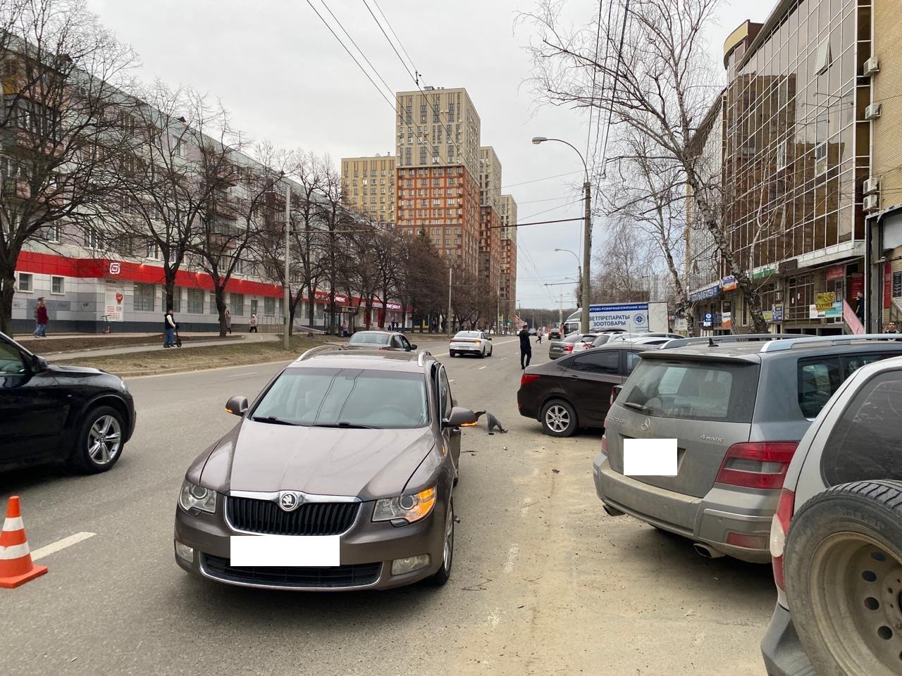 Девушка получила травму головы в столкновении четырёх машин в Ставрополе |  Ставропольская правда