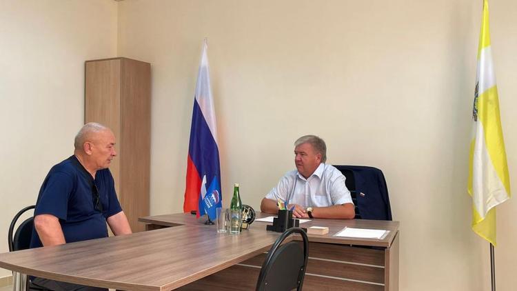 В Предгорном округе проконсультировали граждан старшего поколения