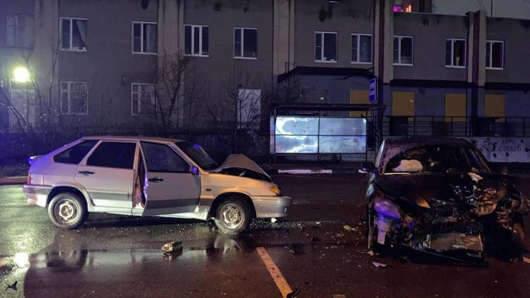 Пьяный водитель без прав спровоцировал аварию в Будённовске