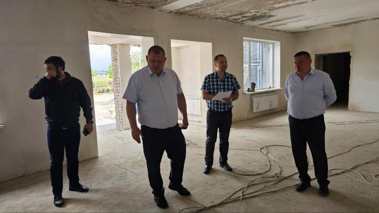 В посёлке Горном на Ставрополье ремонтируют школу