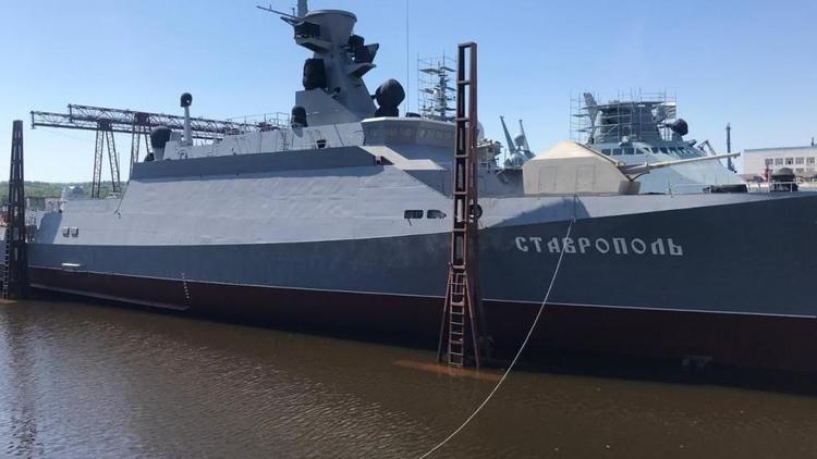 Иван Ульянченко поздравил экипаж корабля «Ставрополь» с Днём военно-морского флота