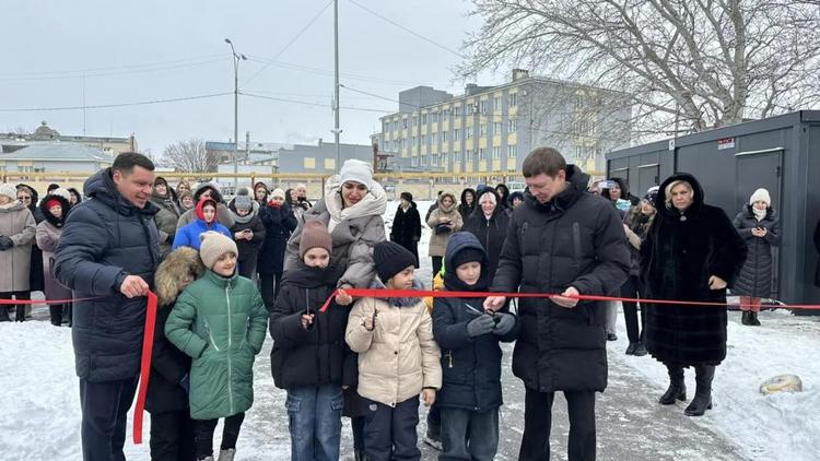В Зеленокумске открыли два спортивных объекта