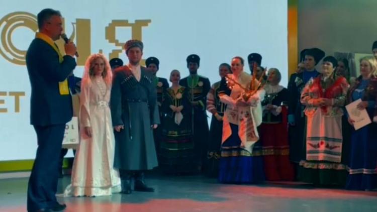 Казачью свадьбу сыграли ставропольцы на ВДНХ в Москве
