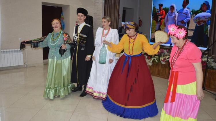 Праздник «Казачьи посиделки» прошёл в селе Дивном на Ставрополье