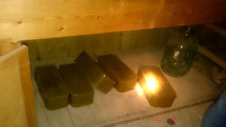 В Ставрополе супруги продавали поддельный алкоголь и прятали оружие