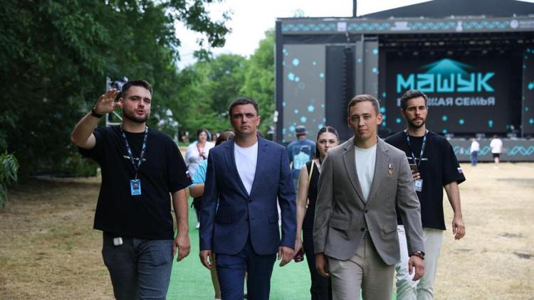 Участники форума «Машук» встретились с ветеранами СВО