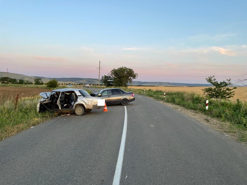 Вблизи Светлограда в ДТП пострадали 4 человека | Ставропольская правда