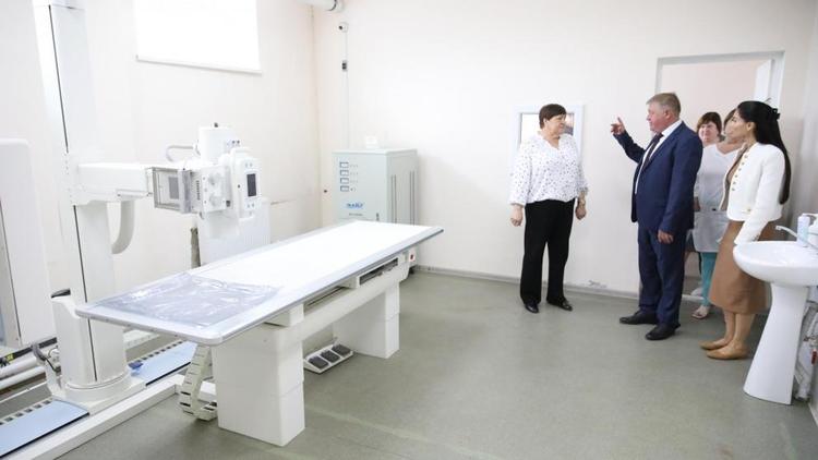 Депутаты Ставрополья проверили, как модернизируют медучреждения и проводят благоустройство