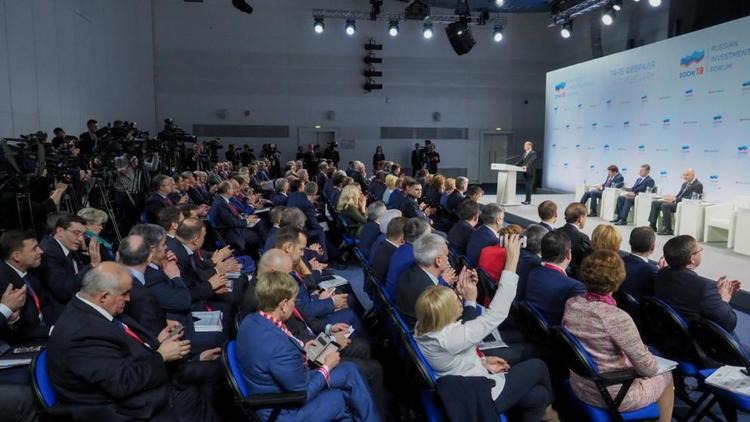 Российские регионы включаются в нацпроекты: Ставрополье подписало соглашения с федеральным центром