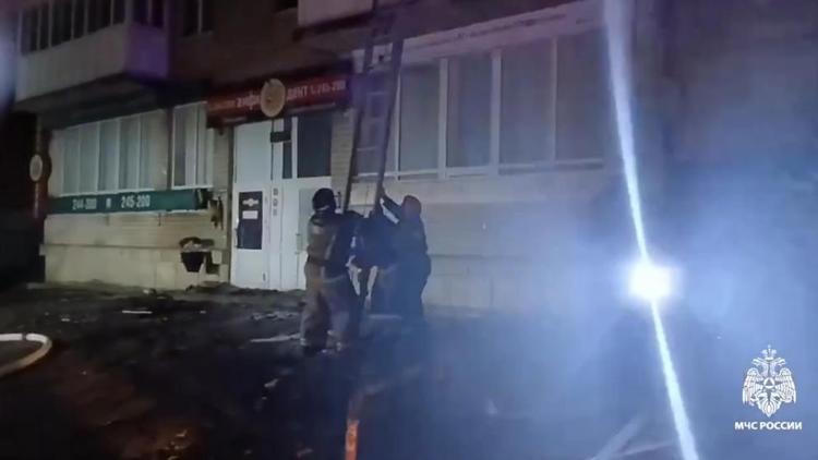 В Ставрополе по улице Серова потушили пожар в многоэтажке