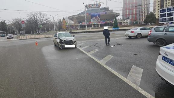 Пассажирка легковушки пострадала в ДТП в Ставрополе