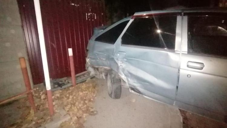 Столкновение двух легковушек в Кисловодске привело к травмам двух мужчин