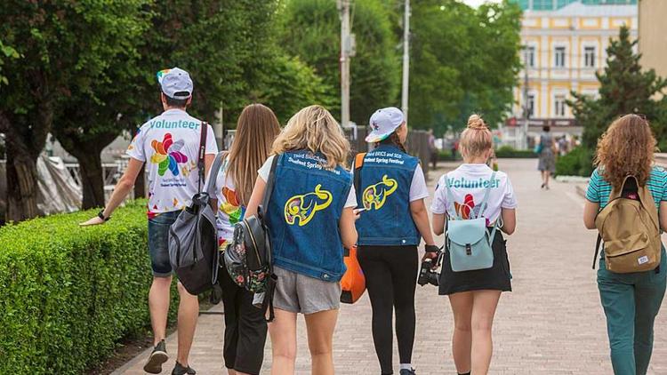 Студенты волонтерская деятельность. Молодежь Ставрополья. Волонтеры на студвесне. Студенты волонтеры Ставрополья.