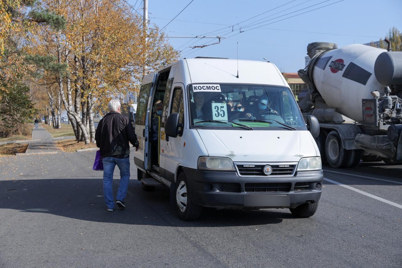 В Ставрополе 80 процентов пассажиров автобусов соблюдают масочный режим |  Ставропольская правда