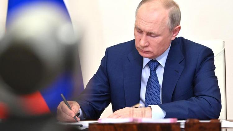 Владимир Путин провёл совещание с членами Правительства России