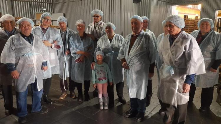 Экскурсию на предприятие по производству хлеба совершили читатели библиотеки 