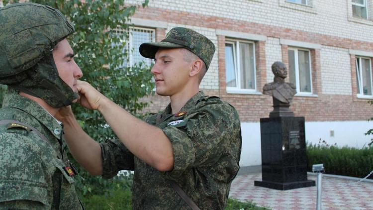 В Невинномысске чествовали воинов-железнодорожников