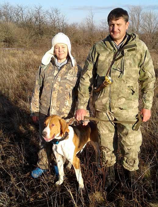 Выжлецов. Пегая гончая. Испытания гончих. Эстонская гончая выставка. Испытание гончих собак 2024.