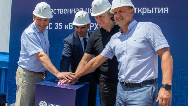 В селе Верхнерусском на Ставрополье запустили новую понижающую подстанцию