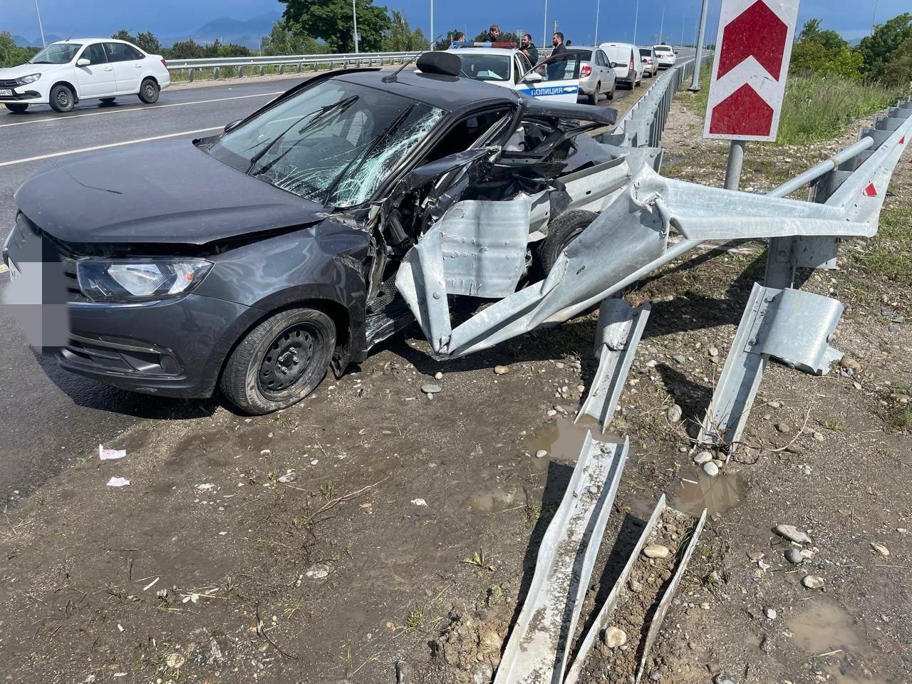 Водитель легковушки получил открытый перелом ноги в ДТП вблизи Ессентуков |  Ставропольская правда