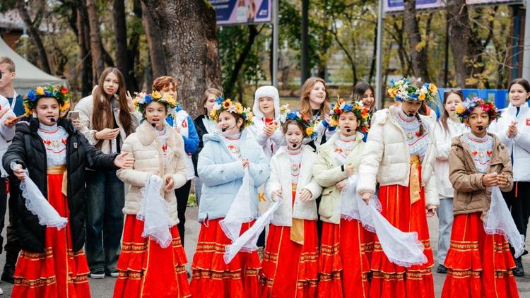 «Мосты дружбы» собрали на Ставрополье активистов Движения Первых