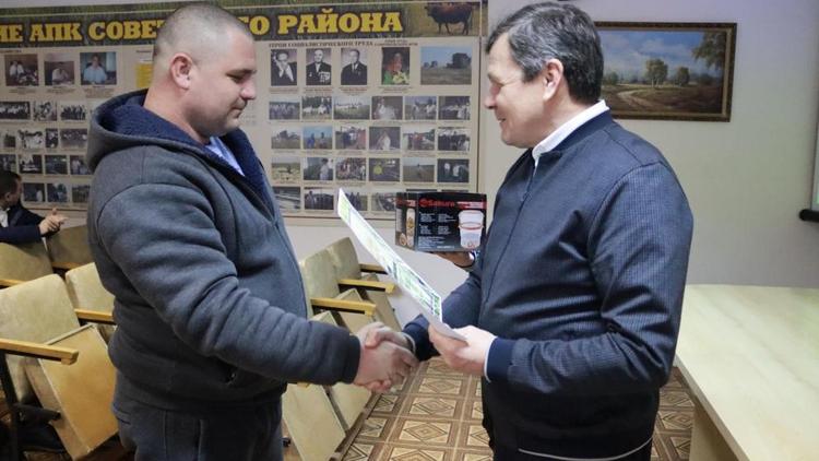 Молодые сельхозработники из Советского округа победили в краевом конкурсе