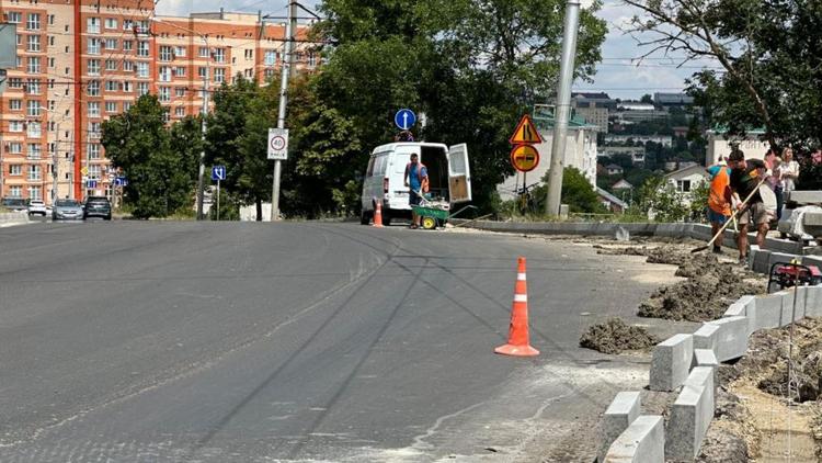 В Ставрополе ремонт дороги по улице Достоевского близится к финалу