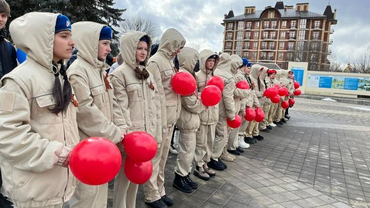 Патриотический флешмоб провели в станице Ессентукской на Ставрополье