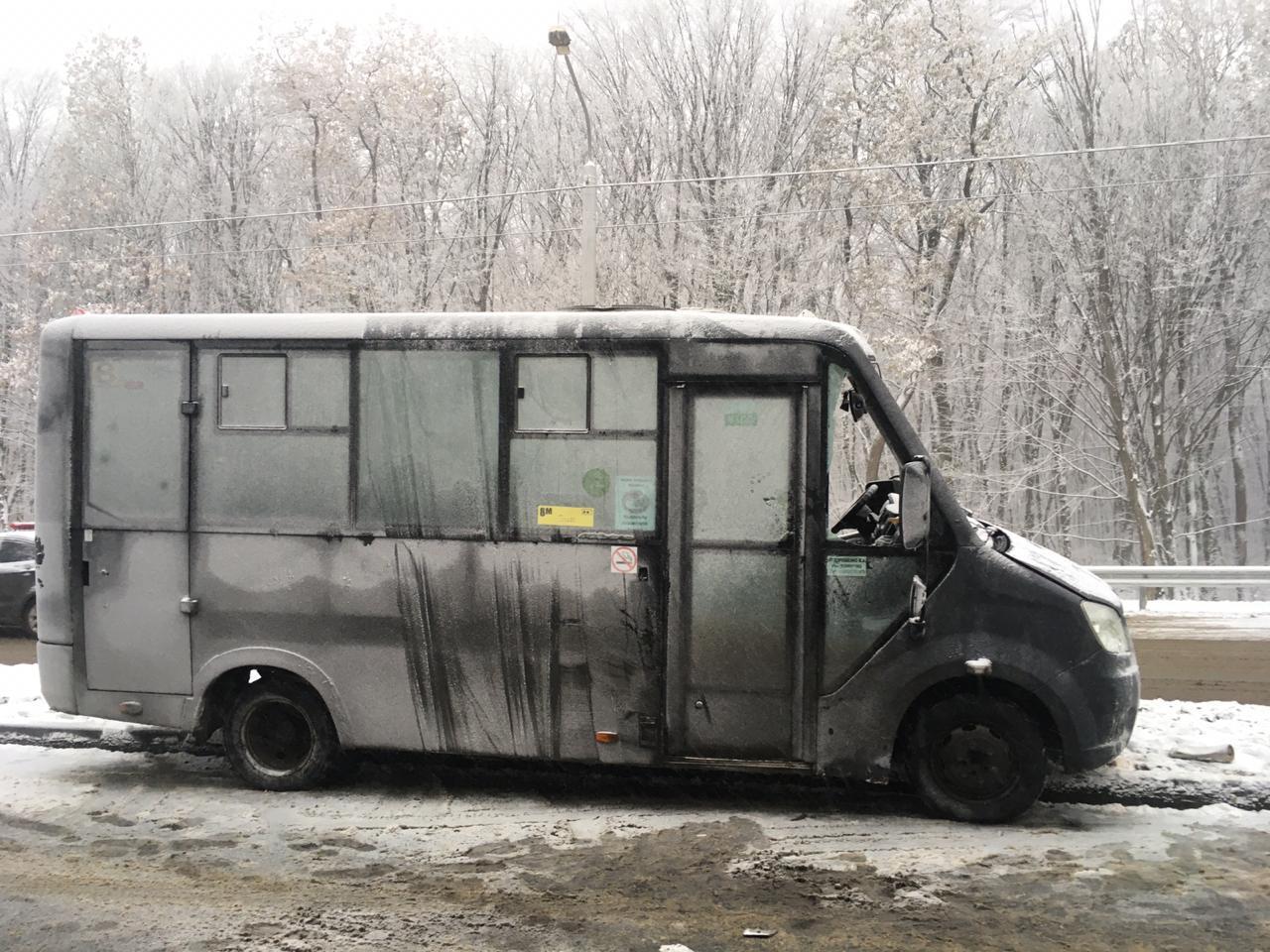 В Ставрополе на Западном обходе перевернулась маршрутка с пассажирами |  Ставропольская правда