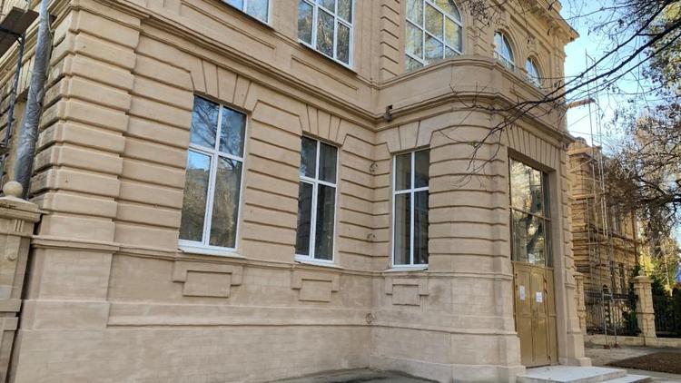 В Ставрополе под наблюдением специалистов возрождается объект культурного наследия – школа № 3