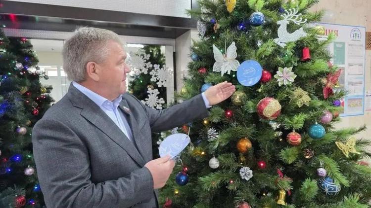 В Предгорье увеличивается число помощников Деда Мороза