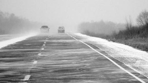 На Ставрополье перекрывают дороги из-за ледяного дождя и наледи