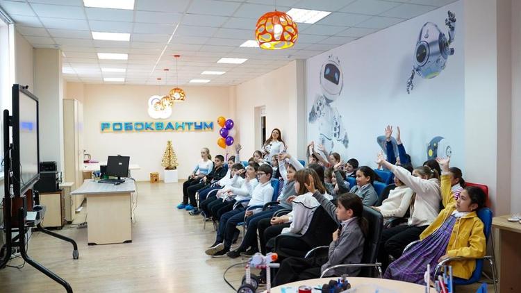 День безопасного интернета: в южных регионах прошла серия мероприятий по детской кибербезопасности