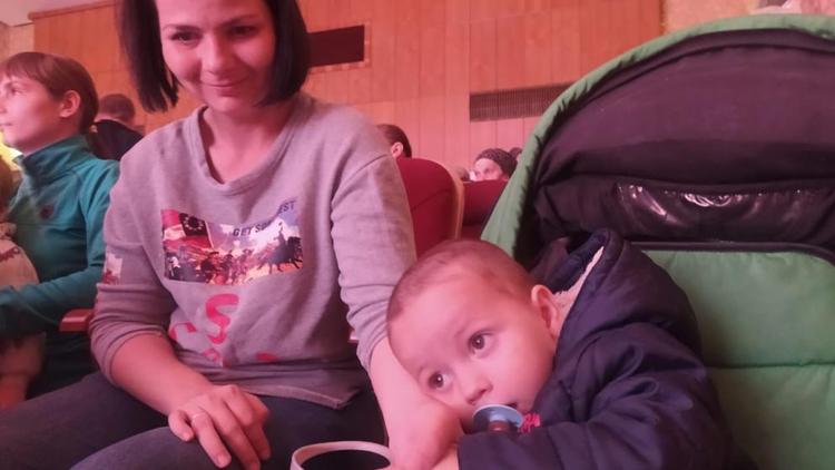 Около четырёх тонн продуктов раздали нуждающимся семьям в Кисловодске