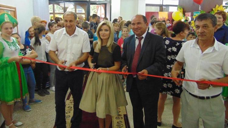 Зрительный зал открыли в Центре культуры и досуга села Летняя Ставка