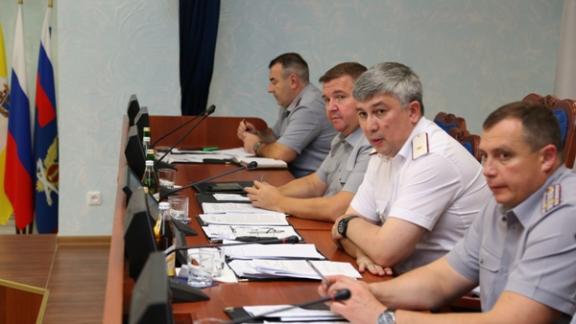 В колонии и СИЗО края в 4,5 раза чаще стали пытаться передавать телефоны и наркотики
