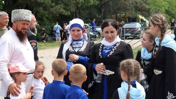 В школе Пятигорска планируют ввести казачий образовательный компонент