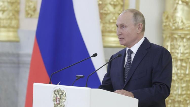 В России вырастут расходы на поддержку семей