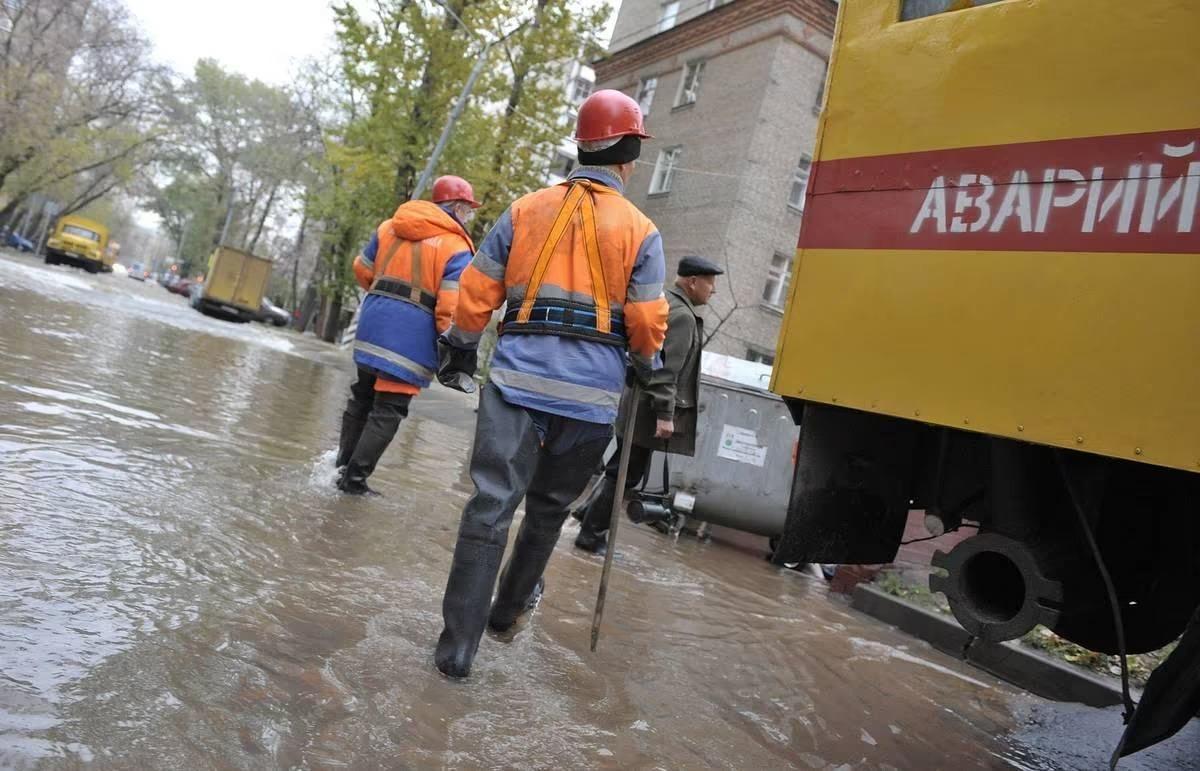 В селе Кочубеевском на Ставрополье устраняют аварию на водопроводе |  Ставропольская правда