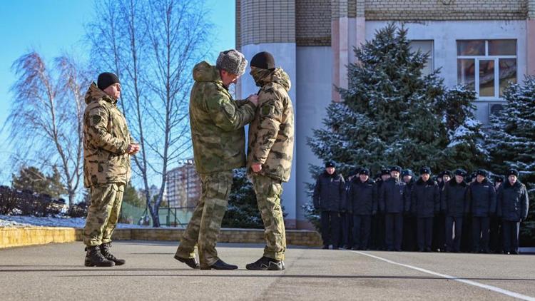 В Ставрополе вручили награды росгвардейцам