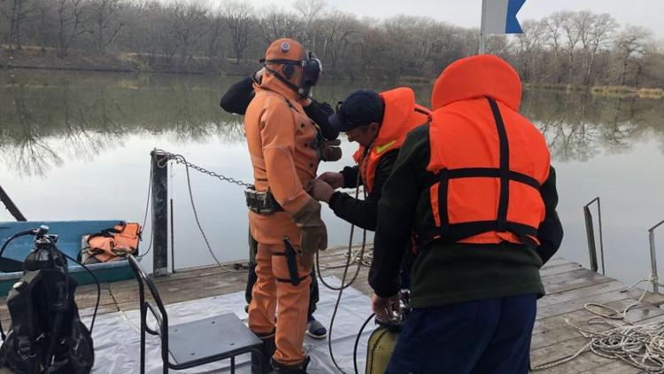 Водолазы сдали экзамены на озере в Георгиевске