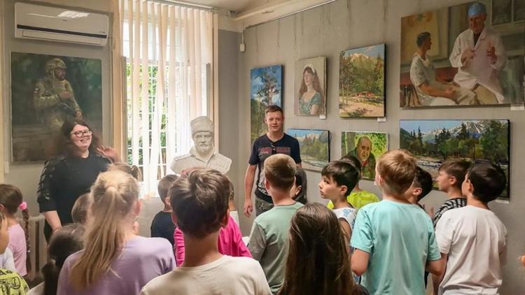 Итоговую выставку представили в Ставрополе участники «Гречишкинской весны»