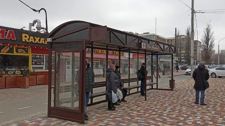 В Ставрополе на улице Тухачевского появился новый остановочный павильон