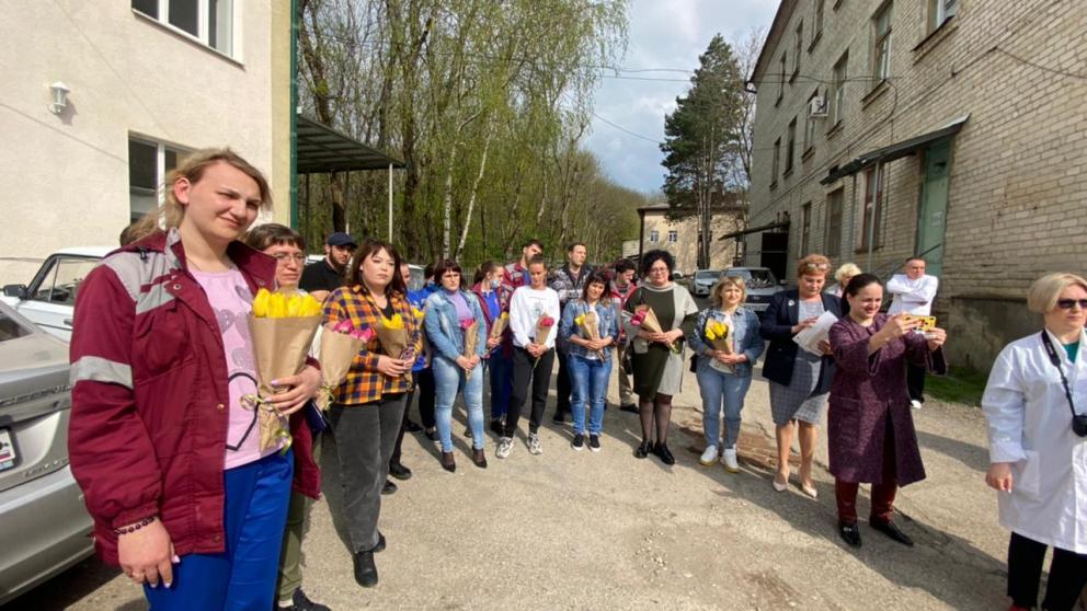 В Железноводске врачей скорой помощи поздравила депутат Государственной Думы