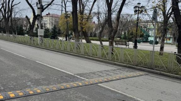 В Невинномысске ремонтируют дорожные неровности и ливнёвки