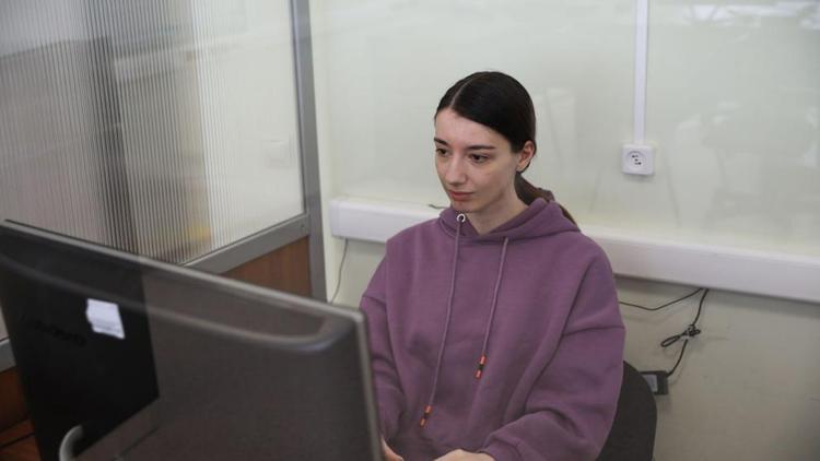 Эксперт СКФУ разъяснила нововведения о блокировке карты при переводе самому себе