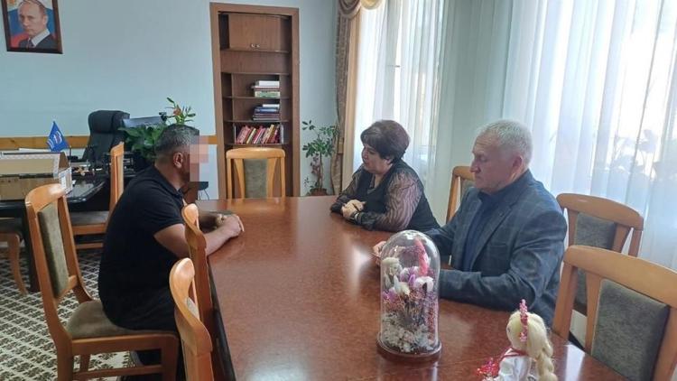 Глава Андроповского округа Ставрополья встретилась с бойцом СВО